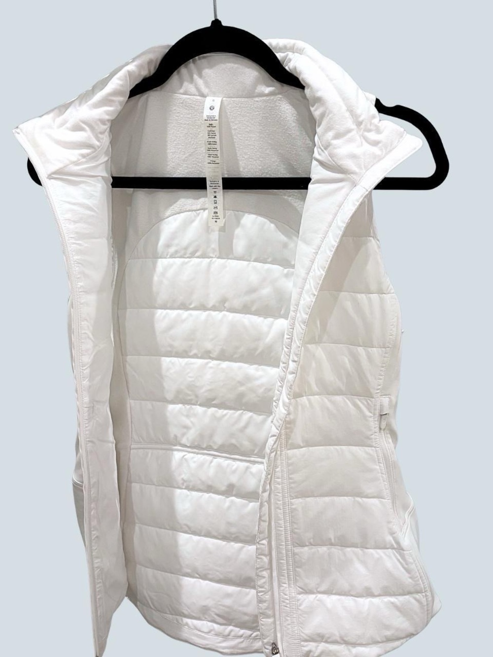 Lululemon White “Another Mile” Puffer Vest (Women’s 8) - Picture 4 of 8
